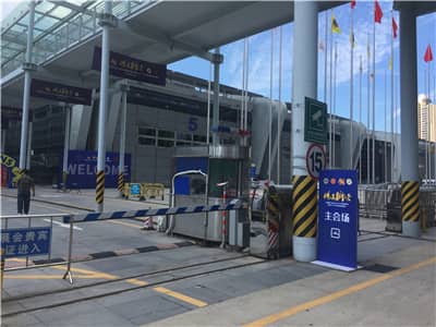 再攀高峰　服务未来 ——深圳狮子会2016-2017年度致敬会暨2017-2018年度就职典礼隆重举行