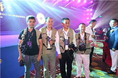 再攀高峰　服务未来 ——深圳狮子会2016-2017年度致敬会暨2017-2018年度就职典礼隆重举行