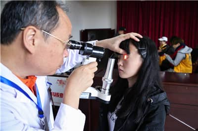 亮睛行动 爱溢巴中