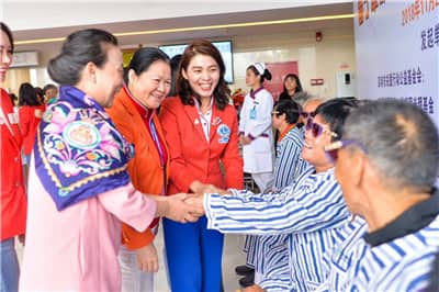 深圳狮子会光明行活动走进普宁革命老区