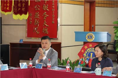 1607655929379504.jpg 3主持人.jpg