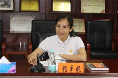 赖卓妮秘书长.jpg