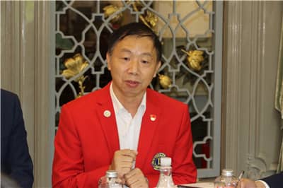 李卫华.jpg