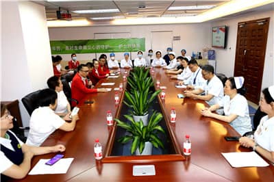 会议中.jpg