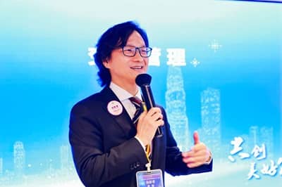 8汤薛勇授课.jpg