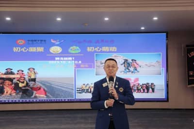 IMG_6848 侯建军.jpg