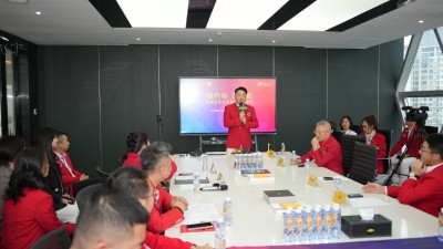 1763541483909240.jpg 9陈志勇狮兄主访照片.jpg